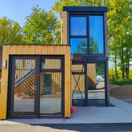 Modern Ausgebauter Ueberseecontainer Als Tiny House Aparthotel