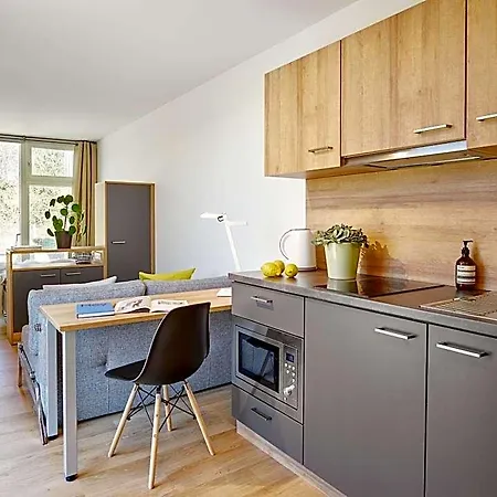 Modern Ausgebauter Ueberseecontainer Als Tiny House Апарт-отель